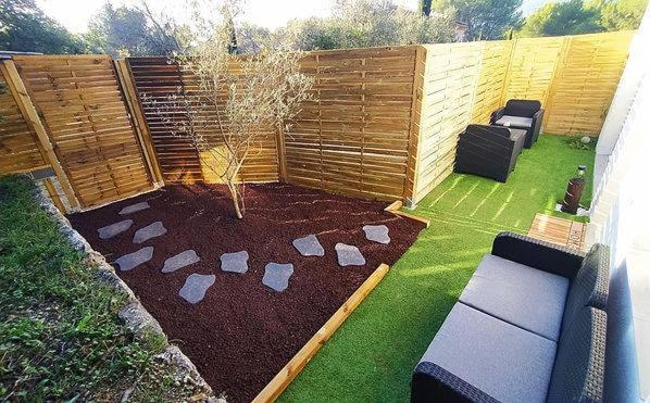 A L'Oree Des Pins - Gite Et Spa De 30 M2- Home Cinema Et Massage En Sup Cuges-les-Pins Eksteriør billede